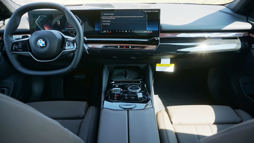 New 2027 BMW 530i xDrive w/ Premium Package AWD/4WD image 14