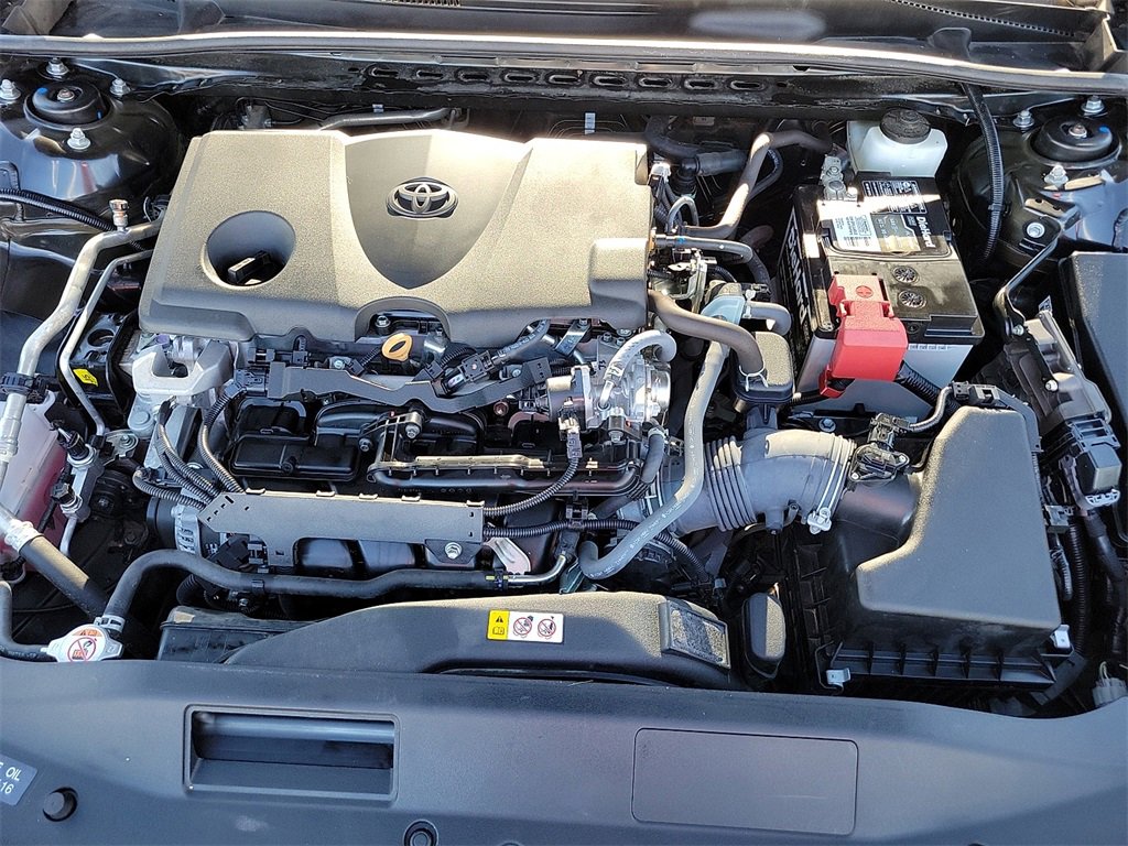 Used 2024 Toyota Camry SE image 13