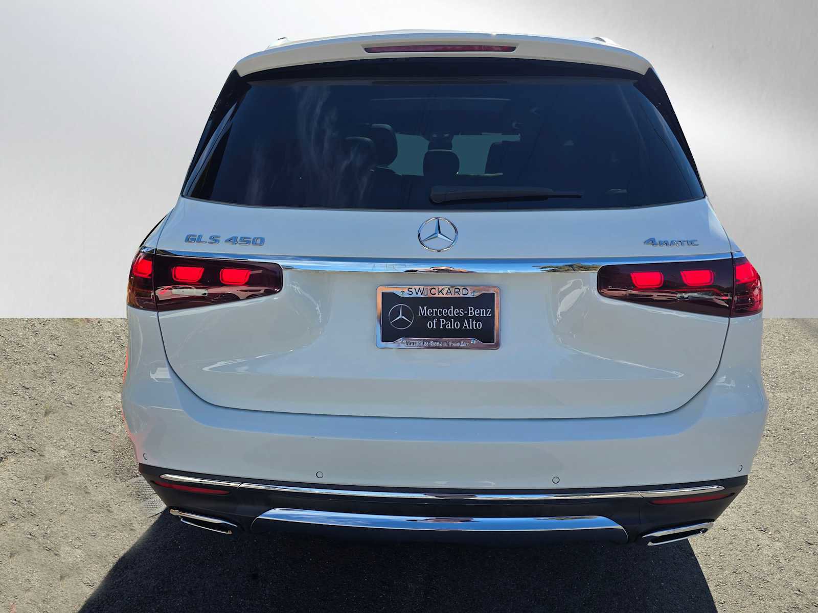 Used 2024 Mercedes-Benz GLS 450 4MATIC image 4