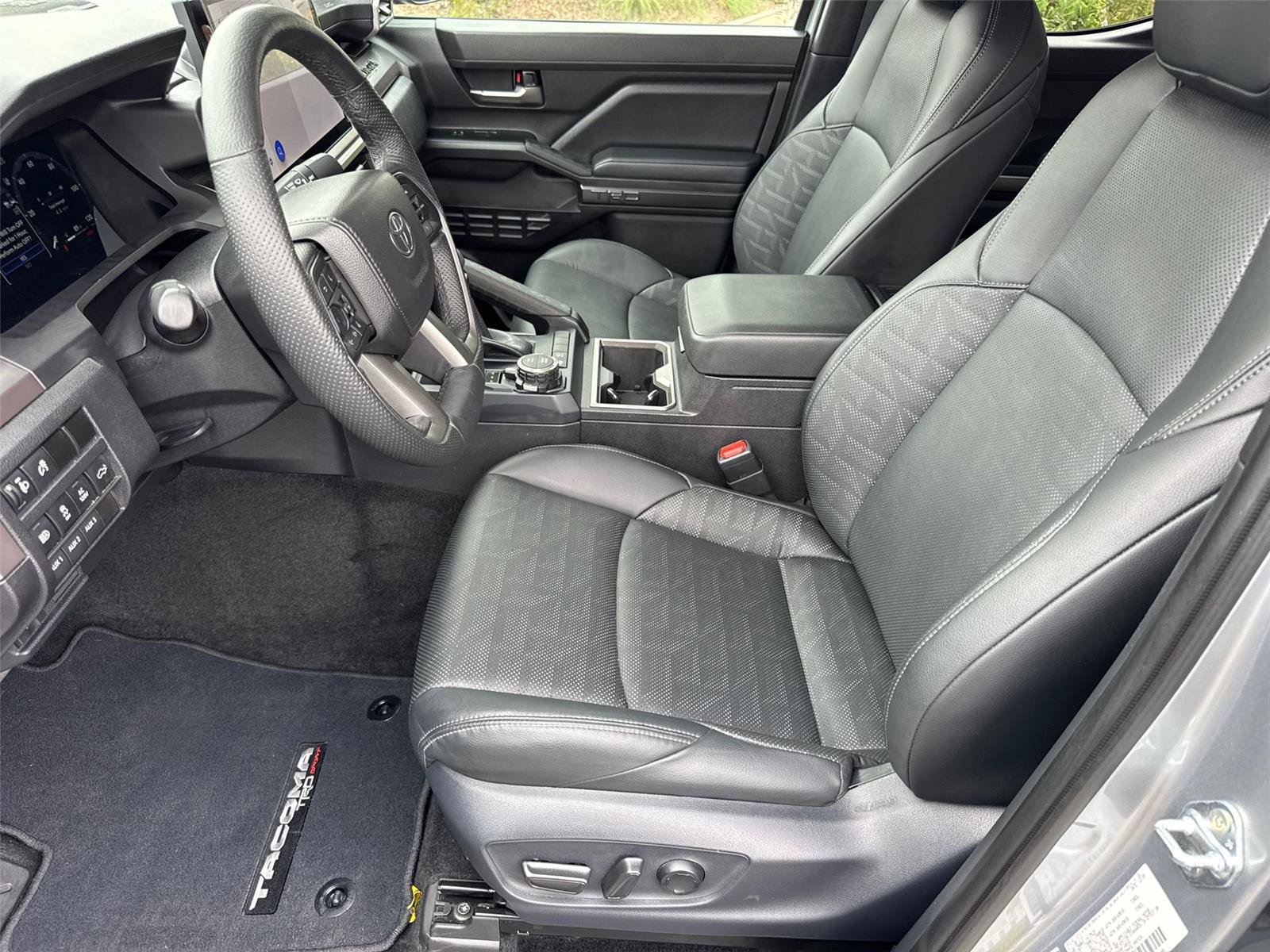 Used 2024 Toyota Tacoma TRD Sport w/ TRD Sport Premium Package AWD/4WD image 24