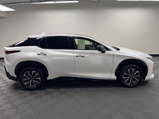 Certified 2023 Lexus RZ 450e Premium w/ Technology Package AWD/4WD image 4