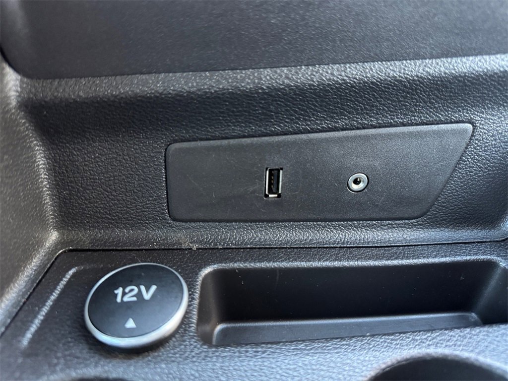 Used 2016 Ford Transit 150 XL image 28