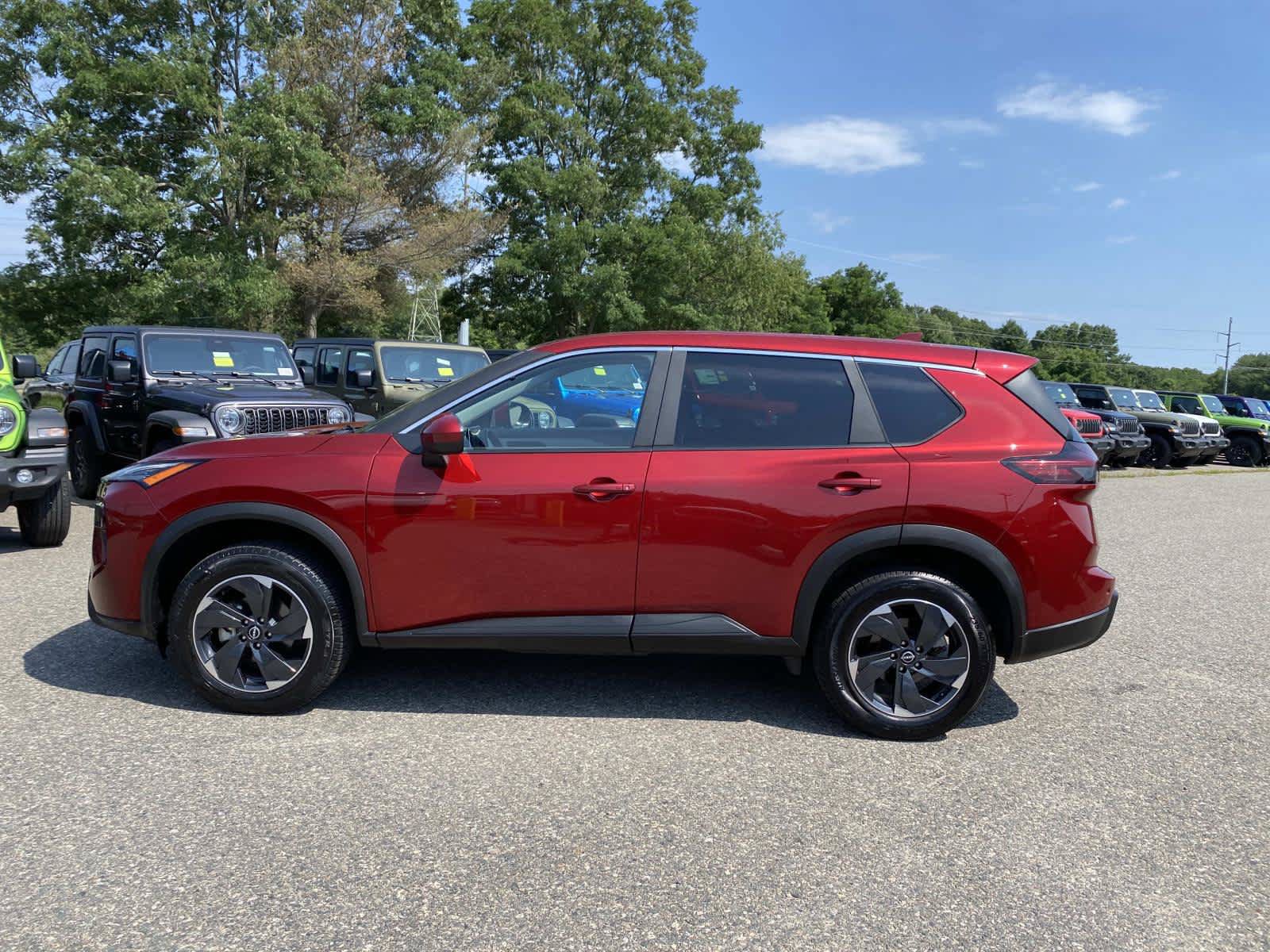 Used 2025 Nissan Rogue SV AWD/4WD image 8