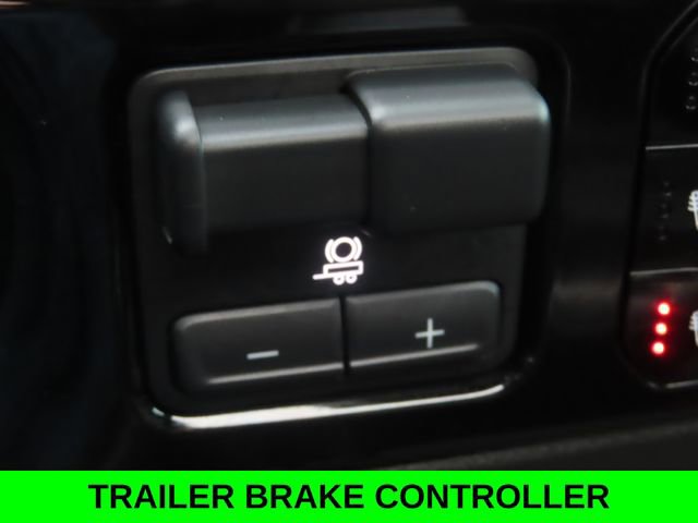 Used 2024 Chevrolet Silverado 2500 ZR2 w/ Technology Package image 37