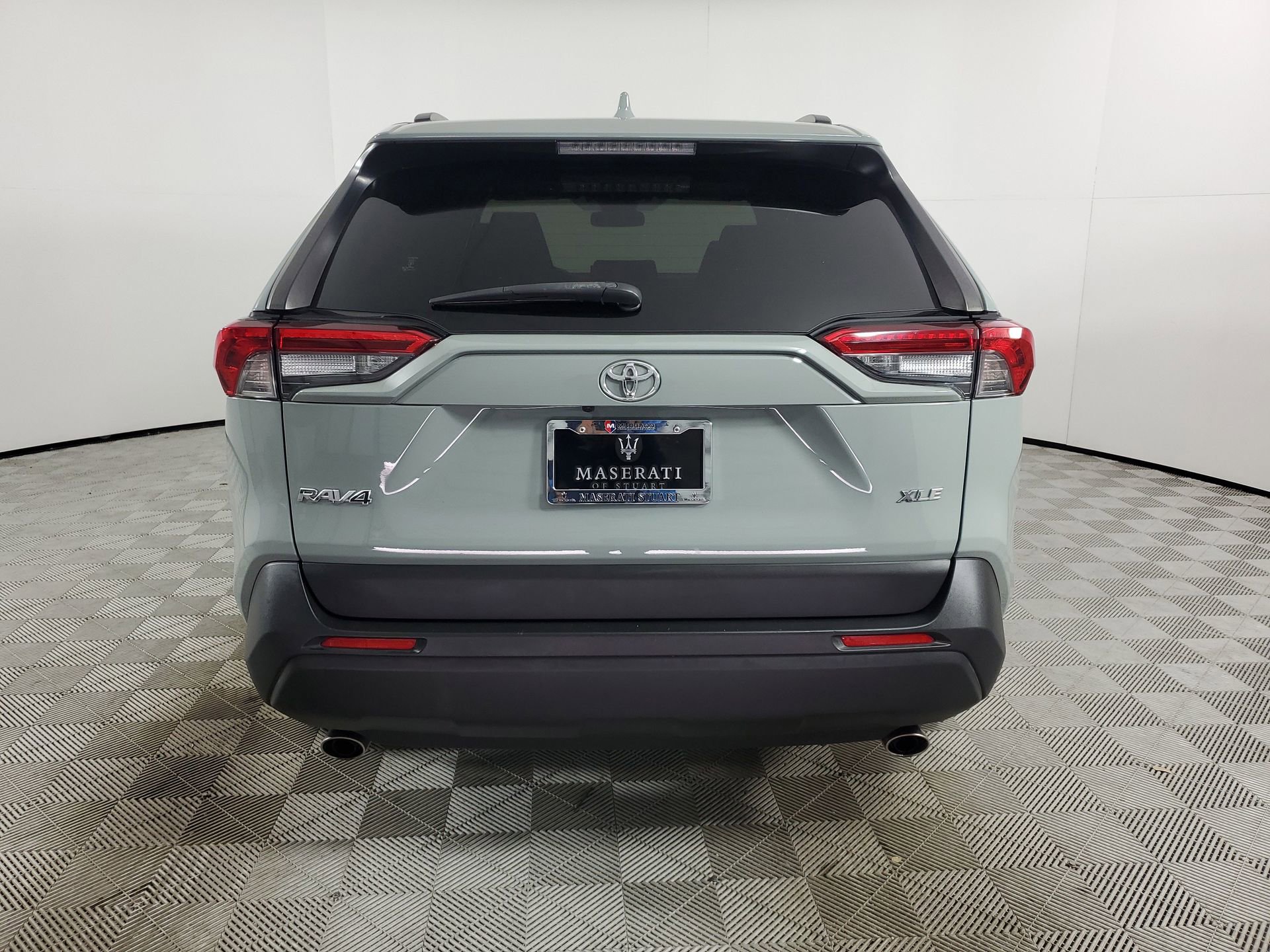 Used 2019 Toyota RAV4 XLE w/ Convenience Package image 9
