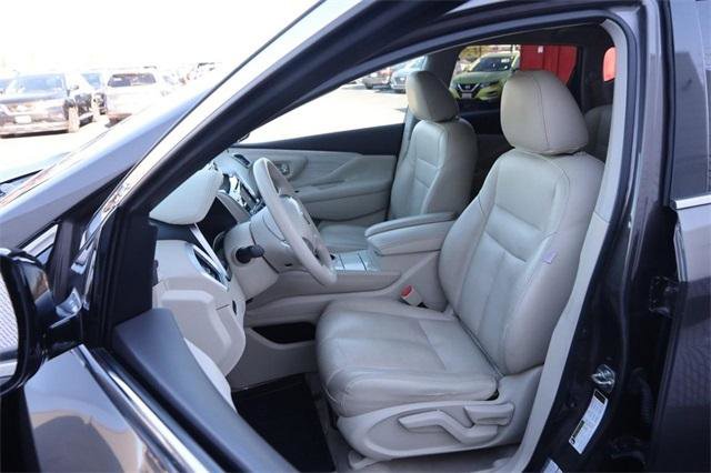 Used 2015 Nissan Murano S image 8