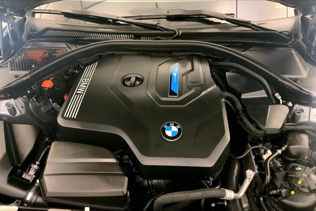 Certified 2024 BMW 330e xDrive w/ Premium Package AWD/4WD image 9