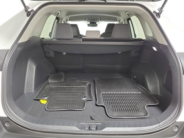 Used 2025 Toyota RAV4 XLE FWD image 10