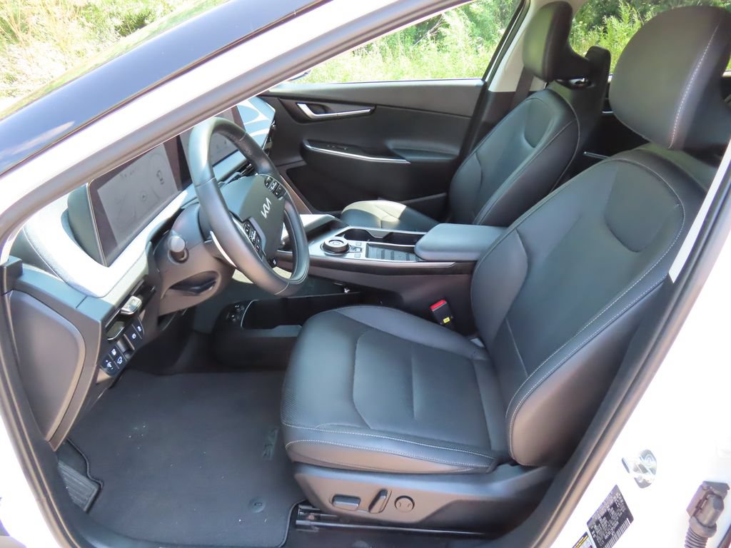 Certified 2023 Kia EV6 Wind w/ Wind Technology Package AWD/4WD image 29