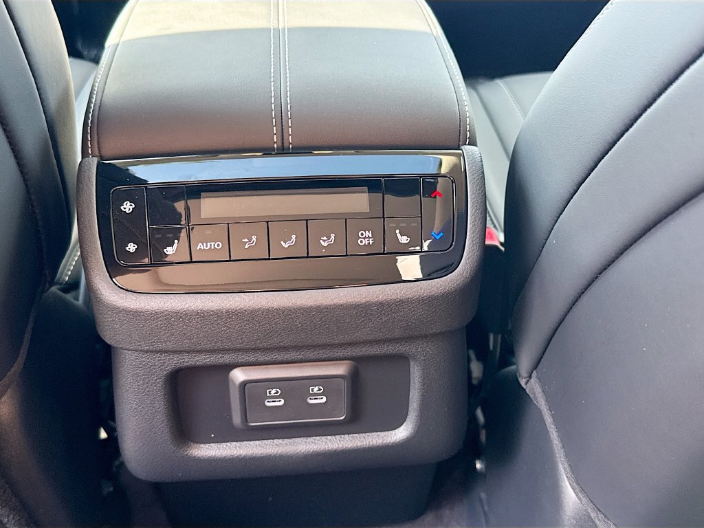 Used 2027 INFINITI QX60 Luxe w/ Cargo Package FWD image 28