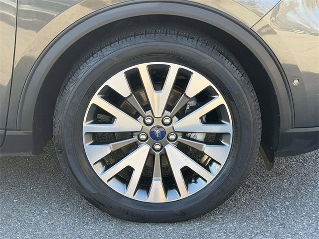 Used 2020 Ford Escape Titanium image 24