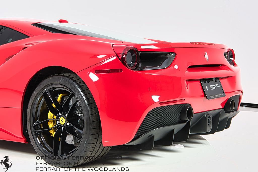 Used 2016 Ferrari 488 GTB image 23