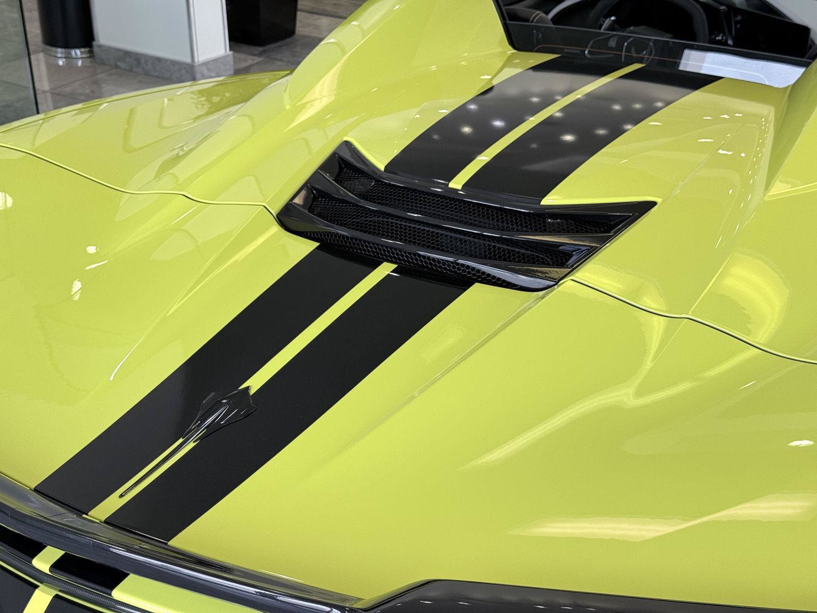 Used 2022 Chevrolet Corvette Stingray Premium Conv w/ Z51 Performance Package RWD image 15