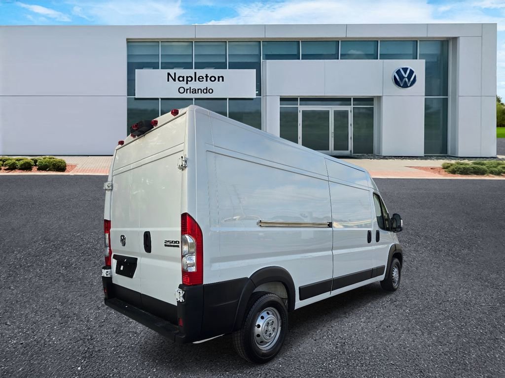Used 2024 RAM ProMaster 2500 w/ Convenience Group image 4