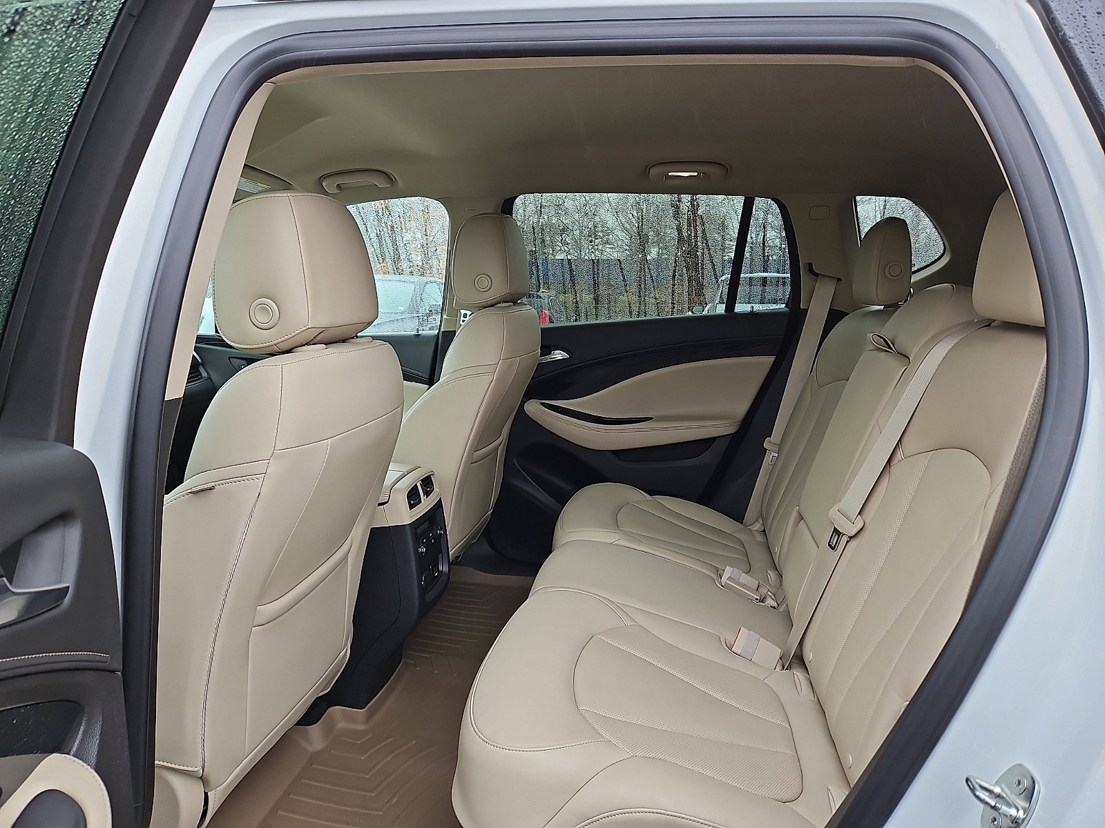 Used 2018 Buick Envision Essence image 10
