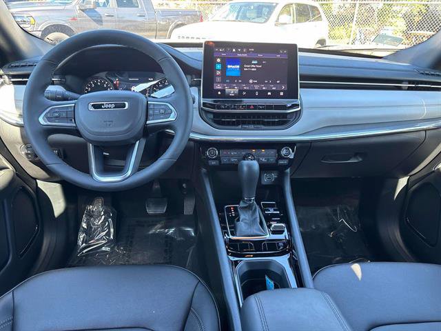 Certified 2024 Jeep Compass Limited image 11