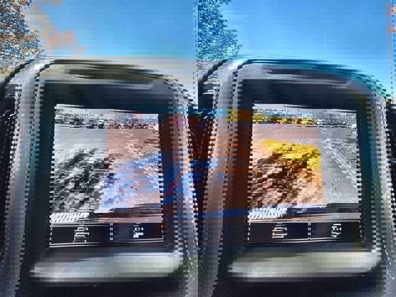 Used 2025 Chevrolet Silverado 2500 Custom w/ Custom Value Package image 15