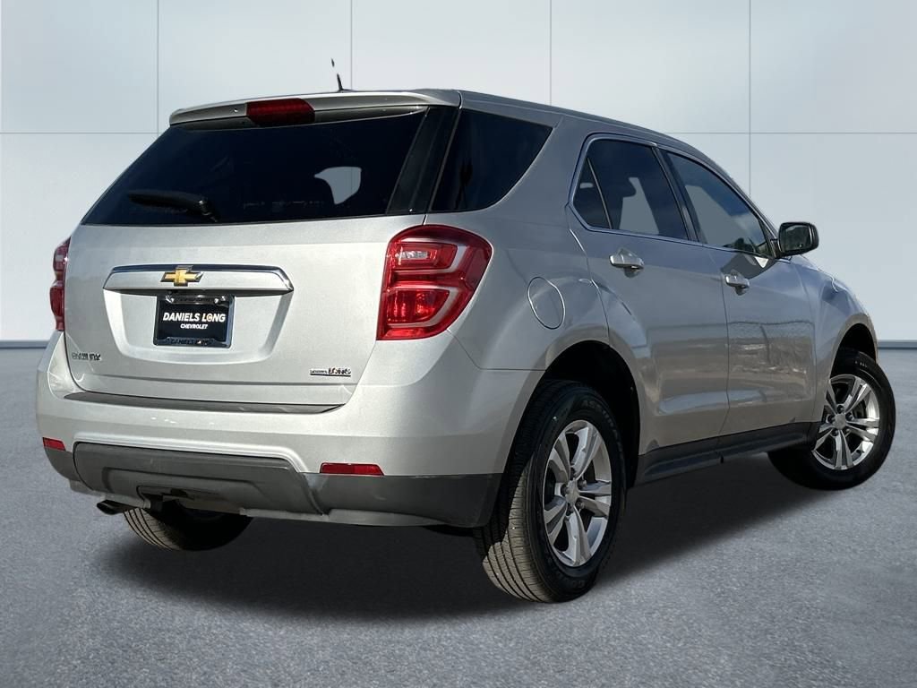 Used 2017 Chevrolet Equinox LS image 2