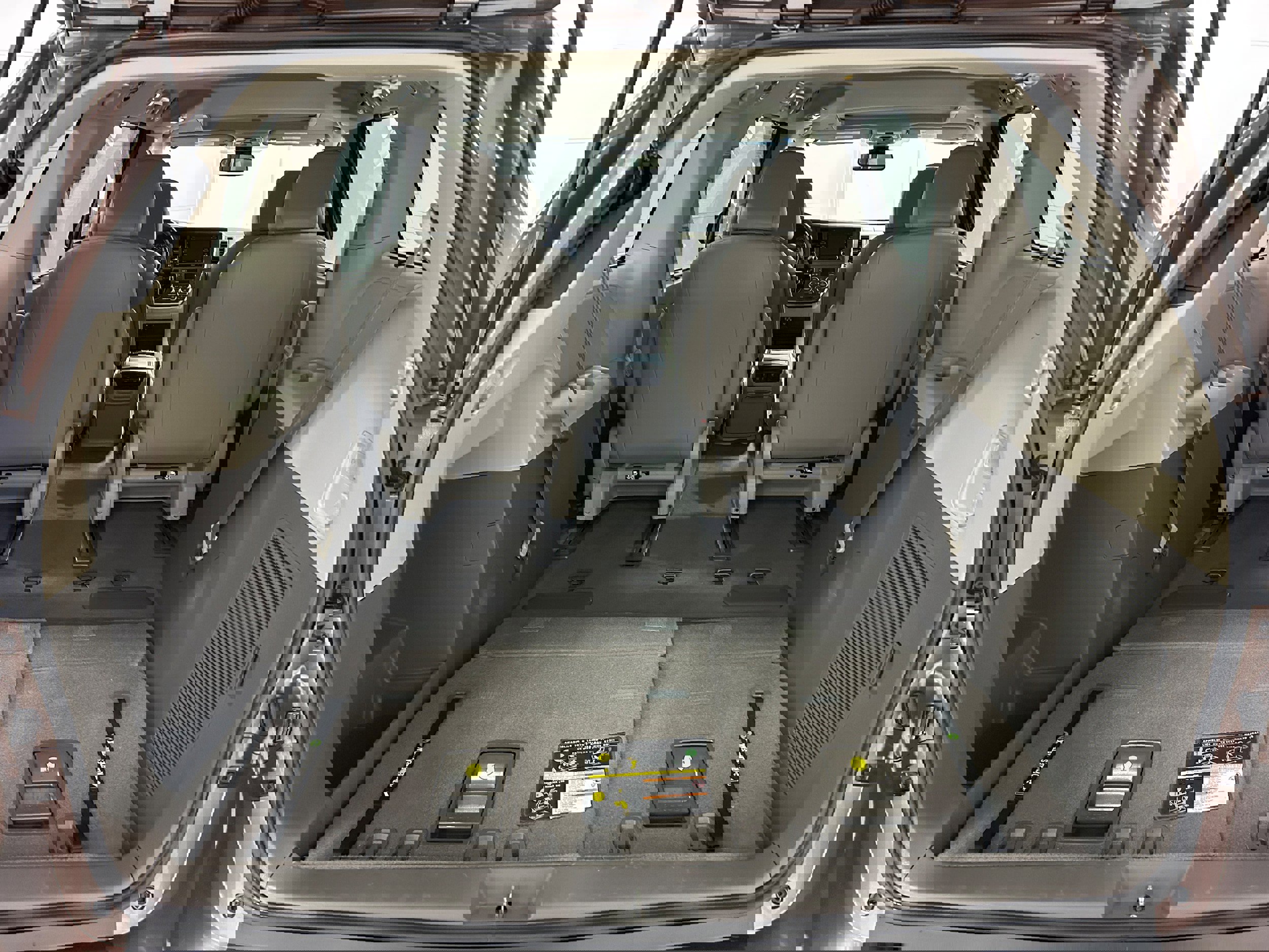 Used 2020 Toyota Sienna XLE w/ XLE Navigation Package image 37