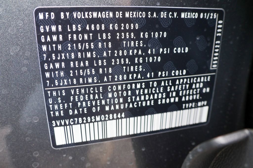 Used 2025 Volkswagen Taos SE AWD/4WD image 40