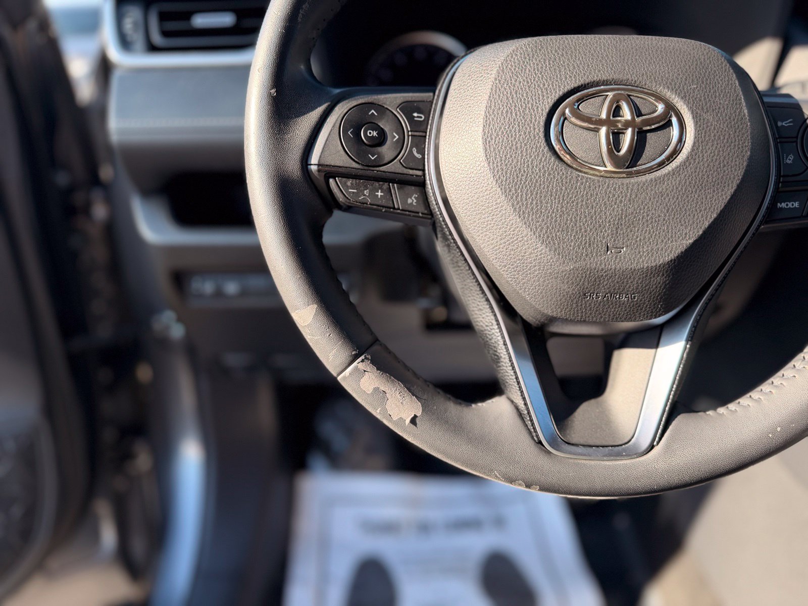 Used 2019 Toyota RAV4 XLE Premium FWD image 19