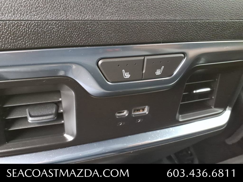 Used 2023 Chevrolet Silverado 1500 High Country w/ Technology Package image 14