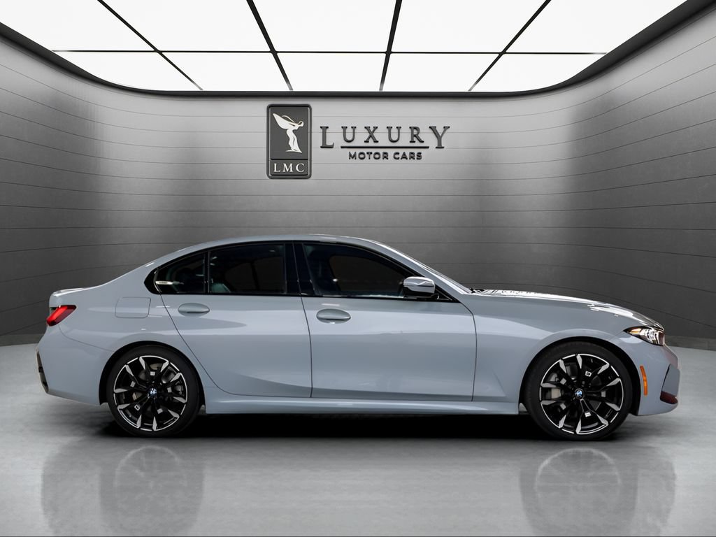 Used 2026 BMW 330i xDrive Sedan AWD/4WD image 9