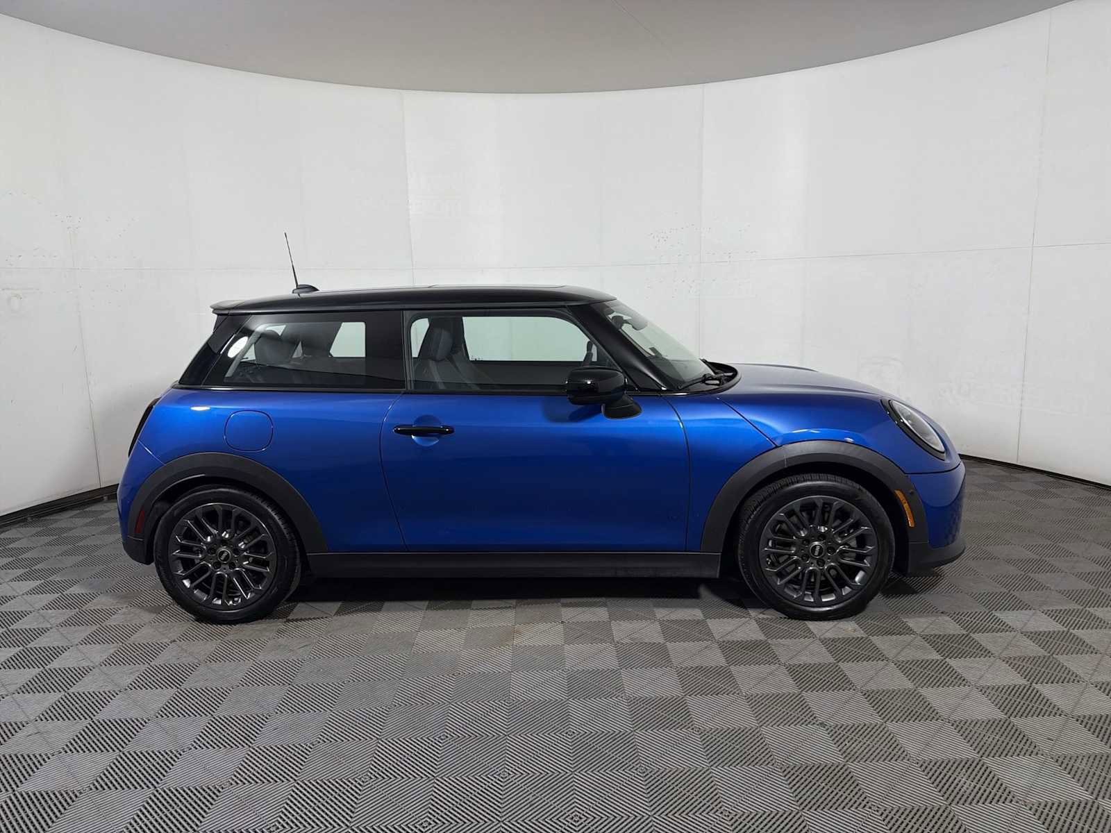 Certified 2025 MINI Cooper S FWD image 7
