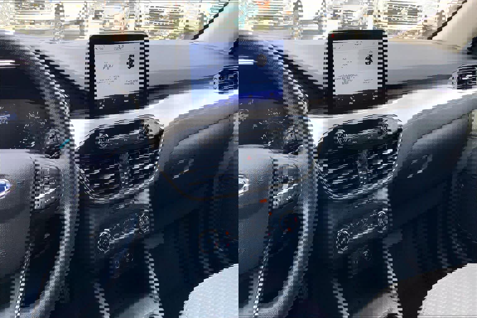 Used 2020 Ford Escape SE image 8