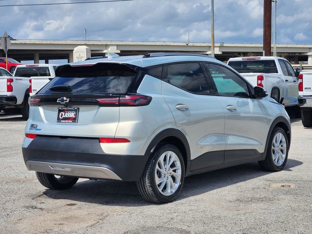 Used 2023 Chevrolet Bolt EUV LT w/ Driver Confidence Package image 7