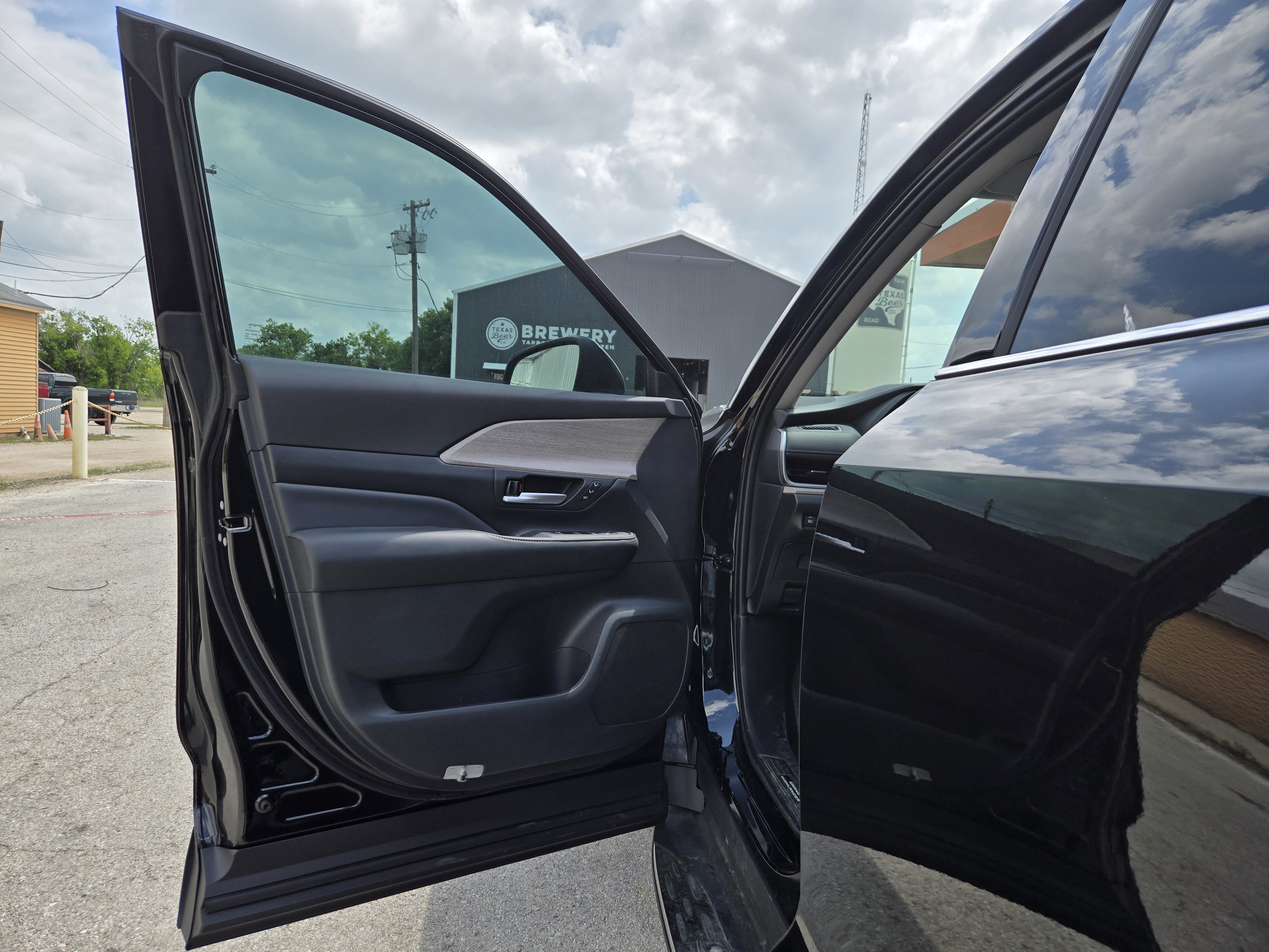 Used 2026 Toyota Grand Highlander AWD image 4