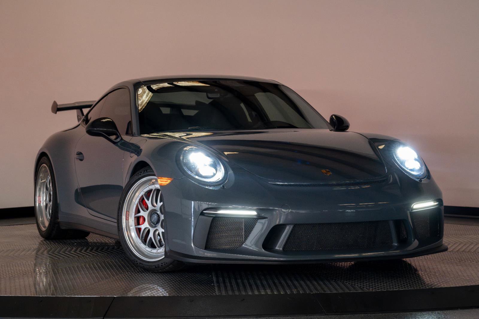 Used 2018 Porsche 911 GT3 image 24
