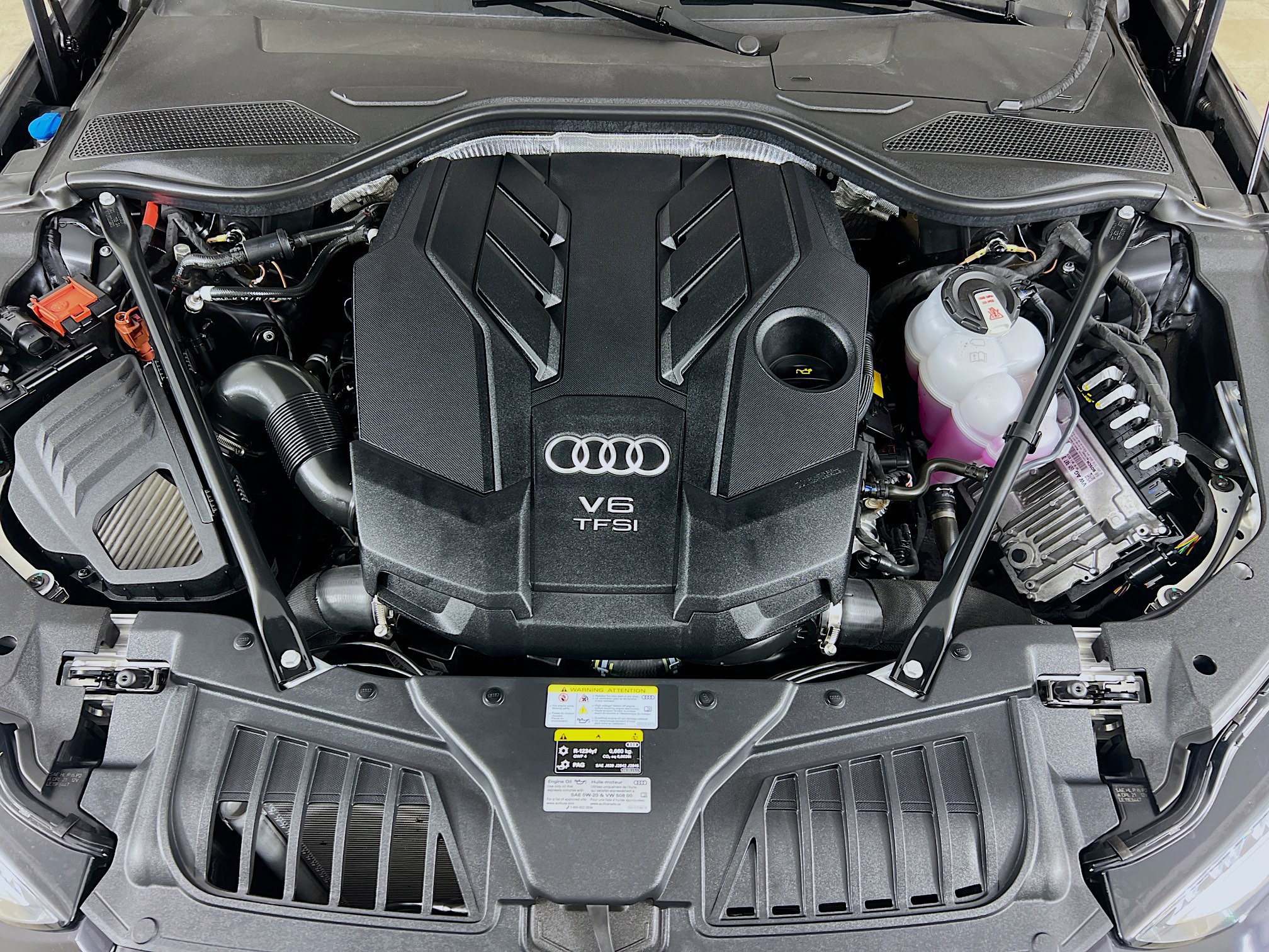 Used 2025 Audi A8 L 3.0T w/ Executive Package image 33