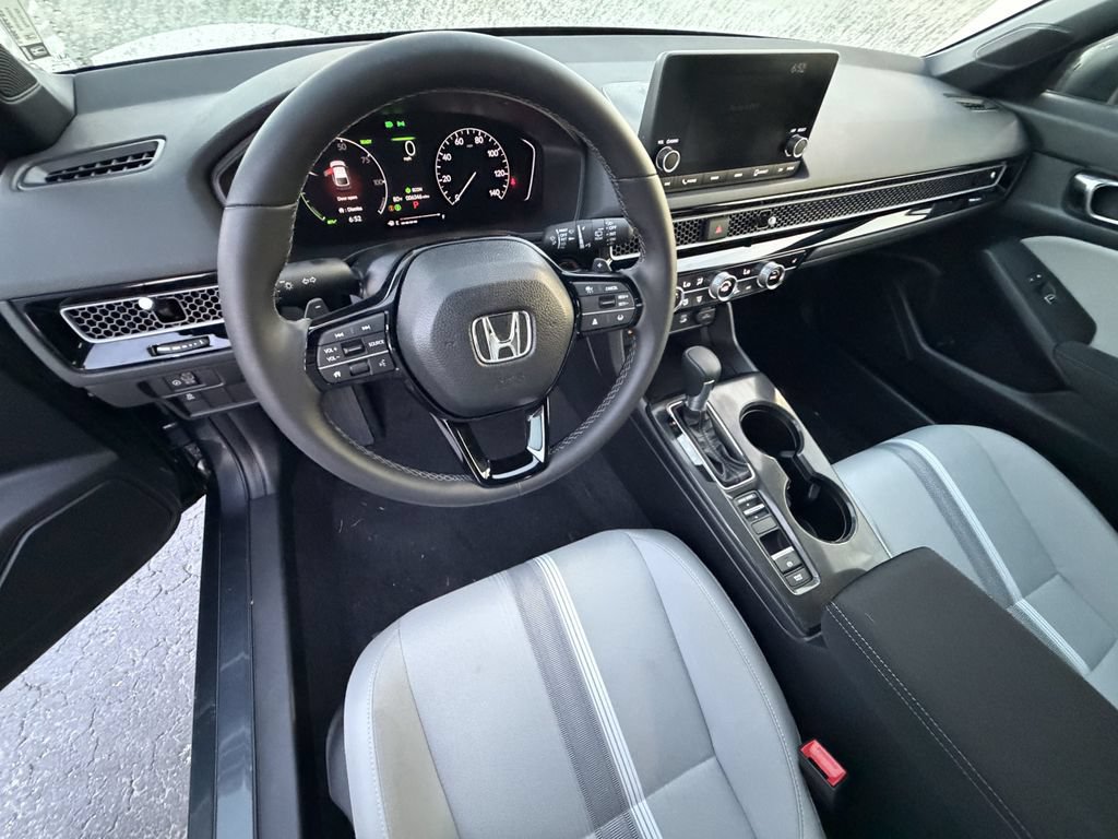 Used 2025 Honda Civic Sport image 19