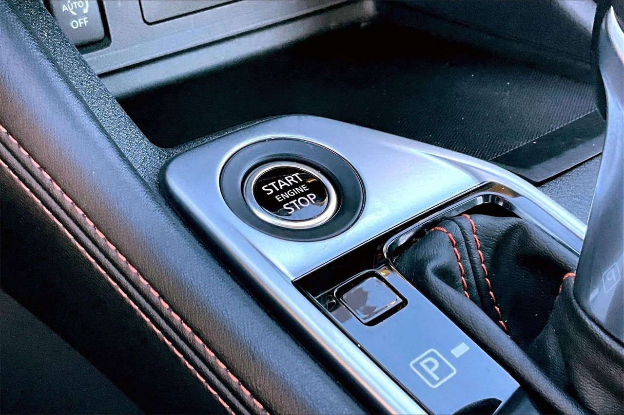 Used 2025 Nissan Sentra SR w/ SR Premium Package image 27