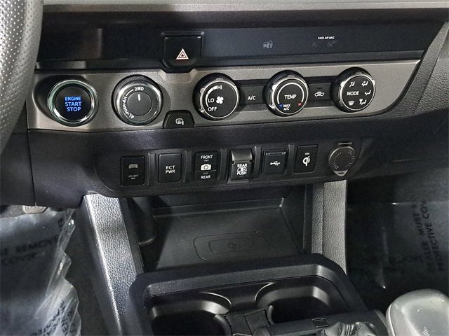 Used 2020 Toyota Tacoma TRD Off-Road image 30