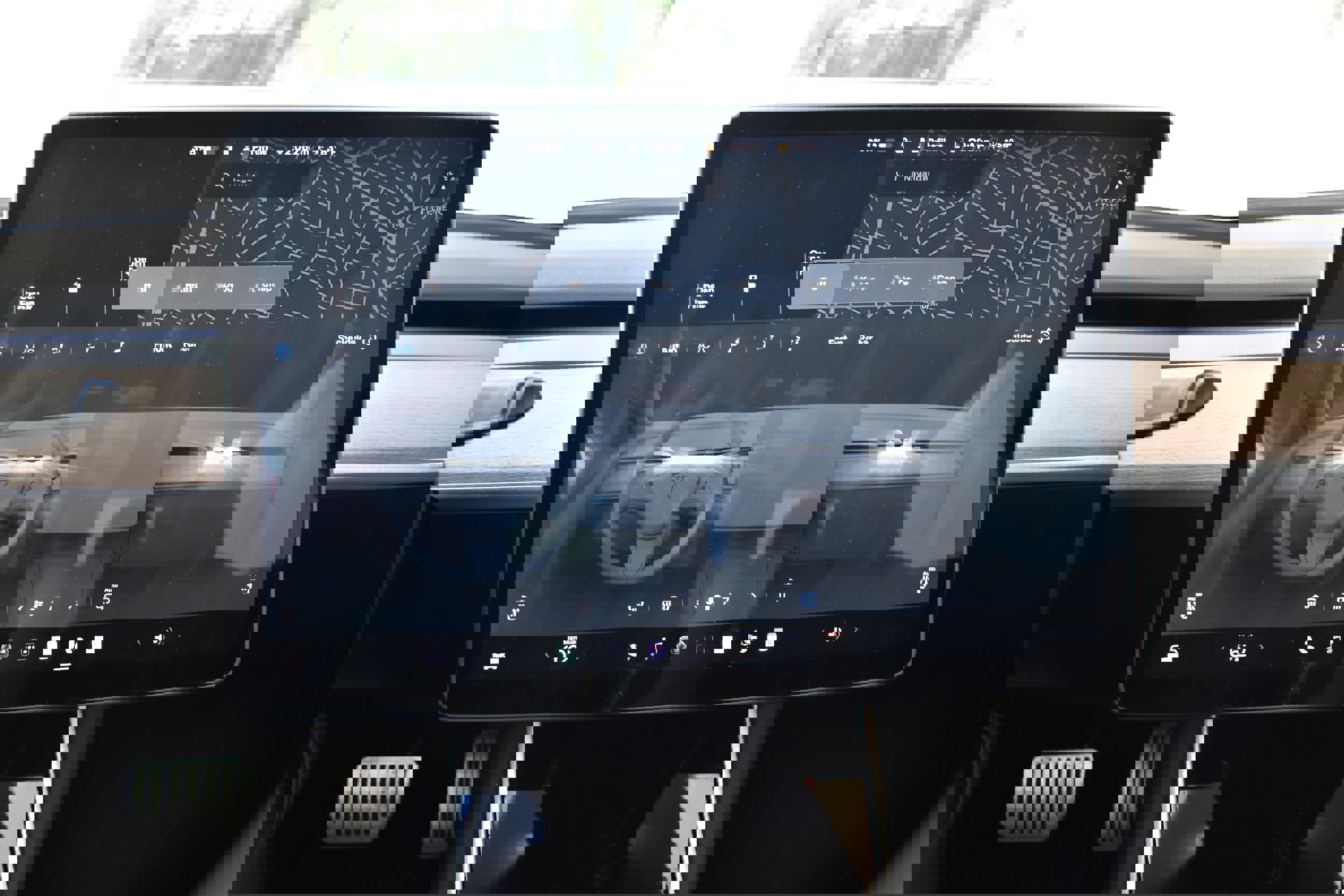 Used 2023 Tesla Model 3 Standard Range image 29