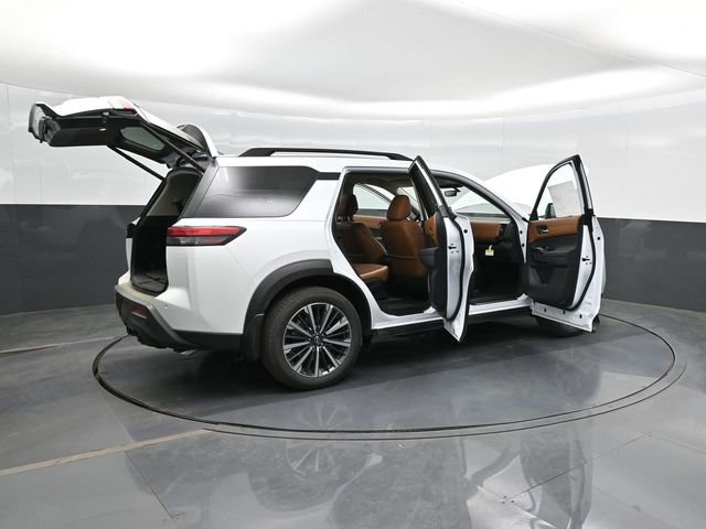 New 2026 Nissan Pathfinder Platinum image 42
