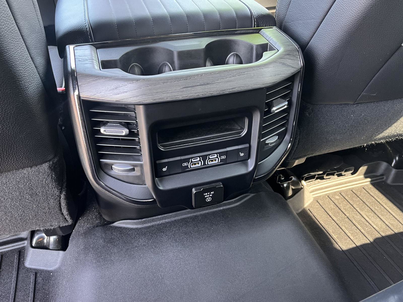 Used 2026 RAM 2500 Limited AWD/4WD image 34