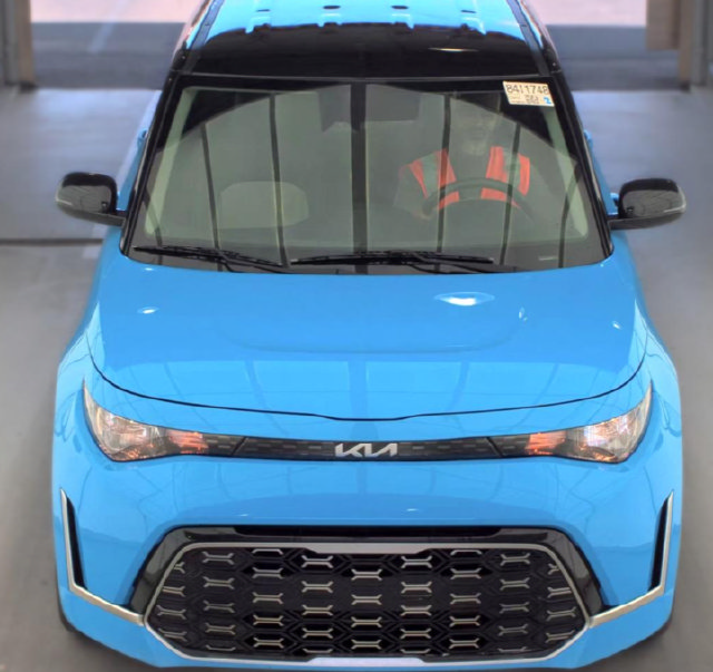 Used 2023 Kia Soul GT-Line FWD image 2