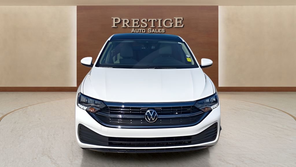 Used 2023 Volkswagen Jetta SE image 11