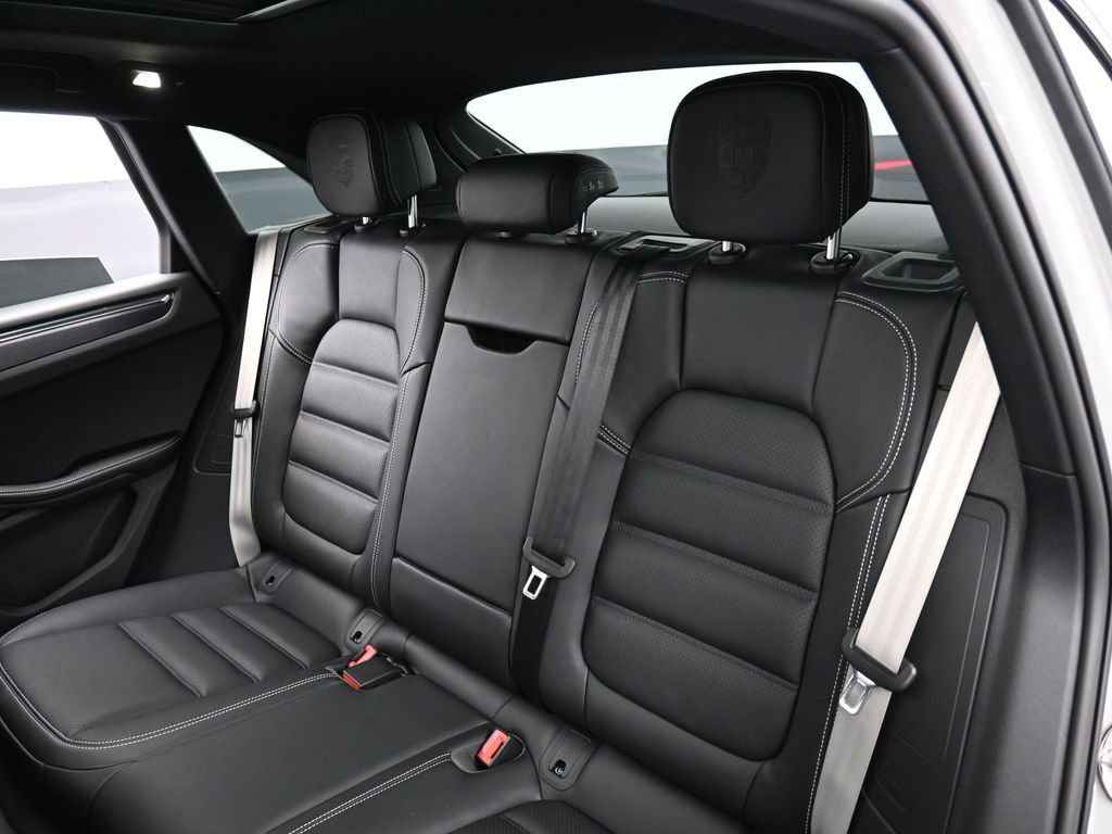 New 2026 Porsche Macan GTS AWD/4WD image 24