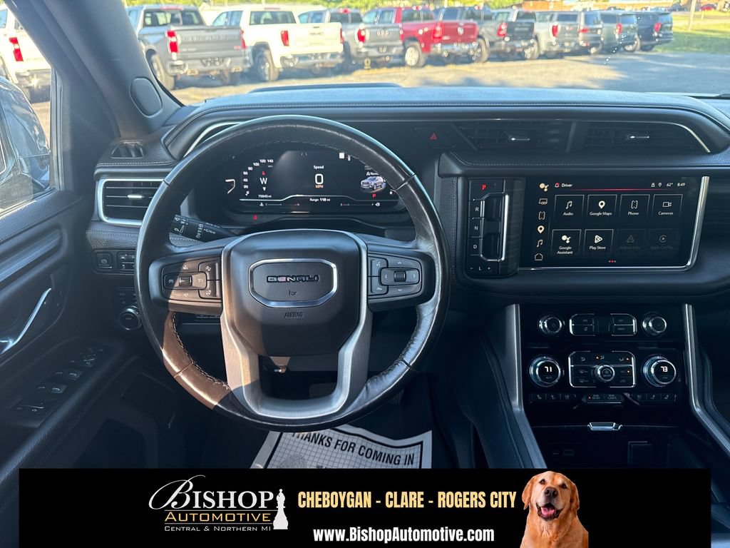 Used 2022 GMC Yukon XL Denali w/ Advanced Technology Package AWD/4WD image 29