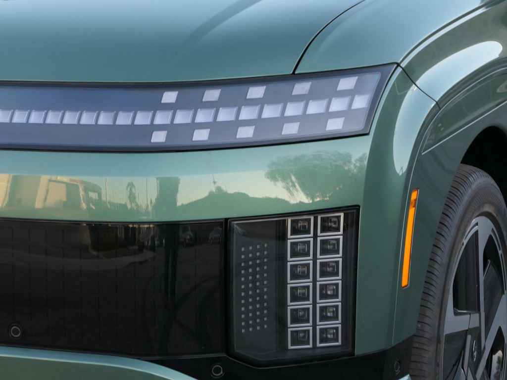 New 2026 Hyundai Ioniq 9 Calligraphy w/ Tow & Go Package image 6