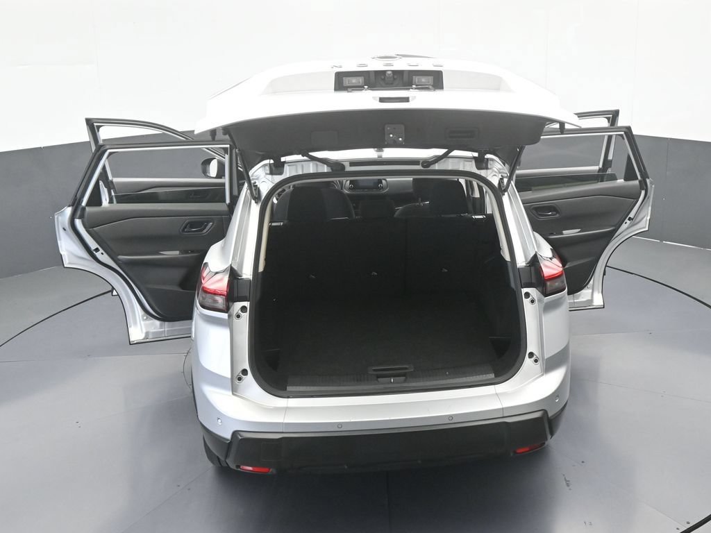 Used 2024 Nissan Rogue S FWD image 60