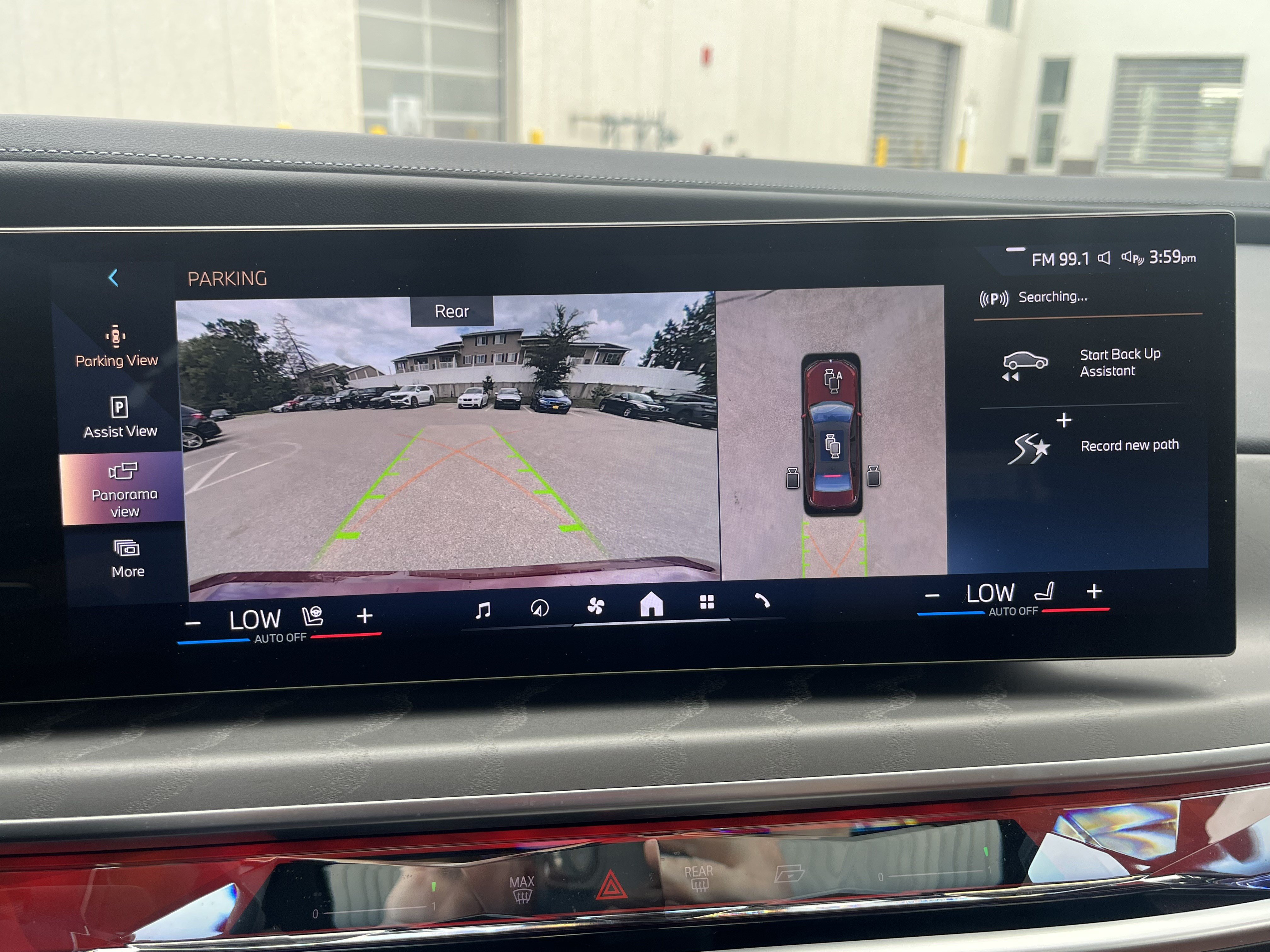 Certified 2023 BMW 760i xDrive AWD/4WD image 28