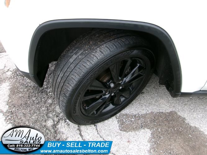 Used 2012 Jeep Grand Cherokee Altitude AWD/4WD image 22