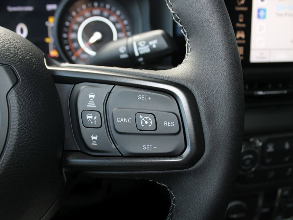 New 2025 Jeep Gladiator Sport image 13