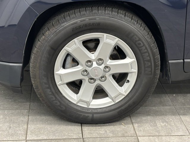 Used 2015 GMC Acadia SLE image 6