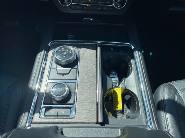 Used 2018 Ford Expedition Limited w/ Equipment Group 302A image 26